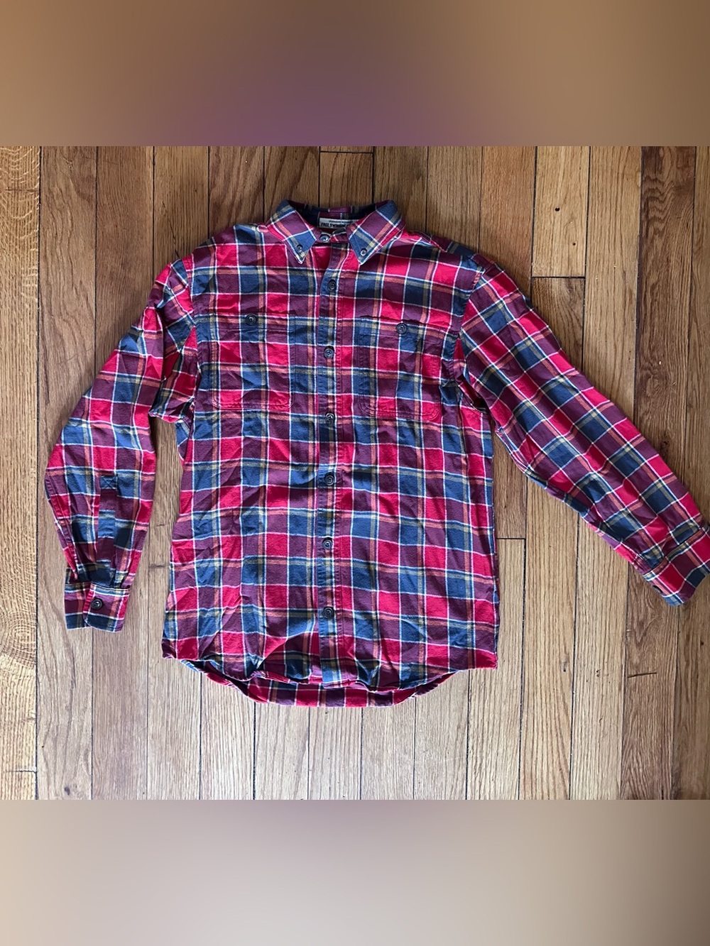 Duluth Trading Co Red and Blue Soft Flannel Button-Down Shirt